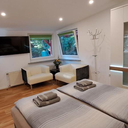Bungalow An Der Tanne Mit Ueberdachter Terrasse Düsseldorf Extérieur photo