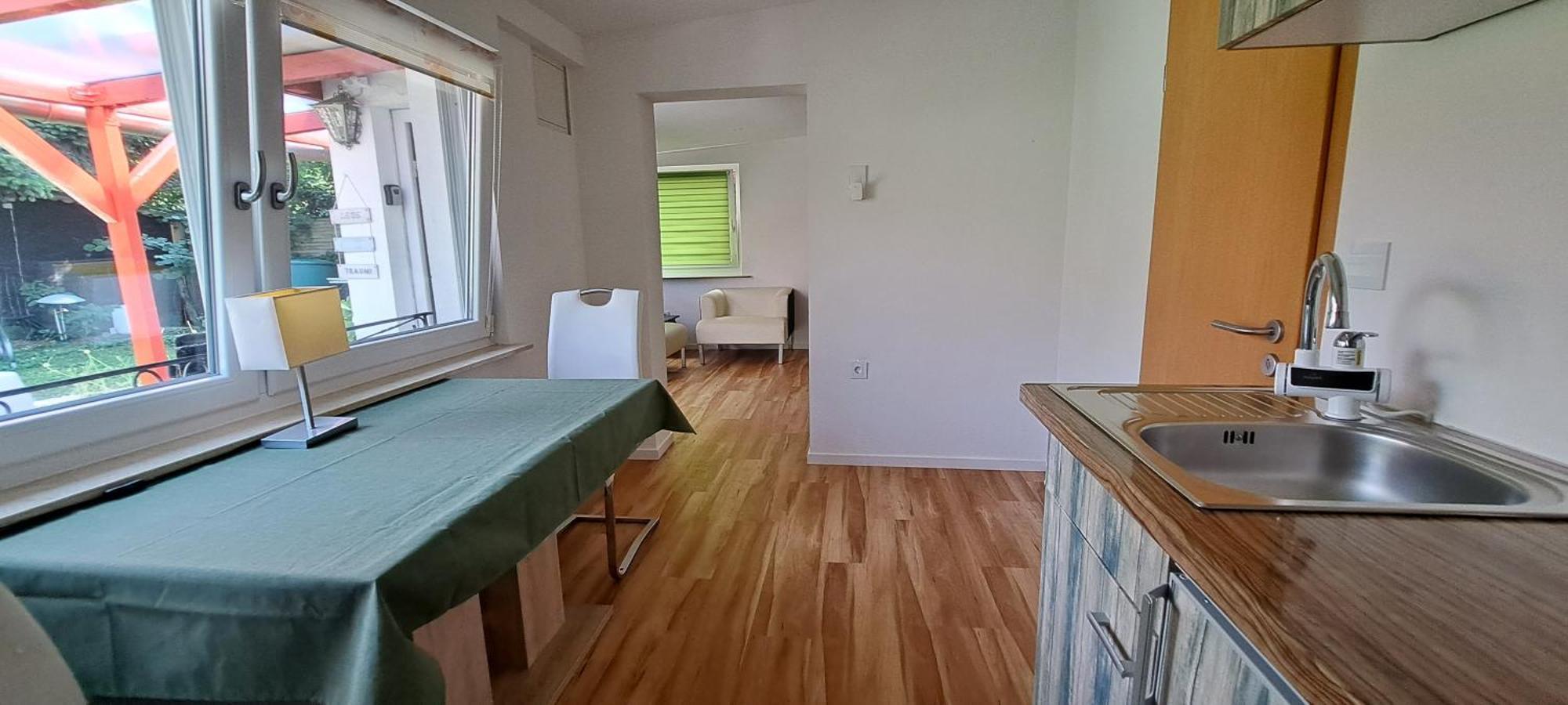 Bungalow An Der Tanne Mit Ueberdachter Terrasse Düsseldorf Extérieur photo